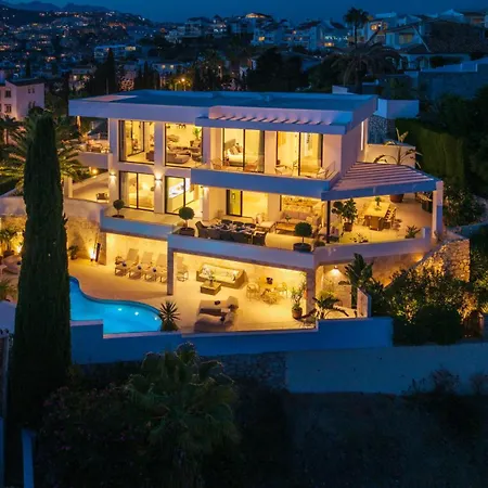 Vacation Marbella I Riviera The View, Luxury Villa, Breathtaking Sea View, Private Pool, American Bbq, Close Distance To The Finest Beaches Вилла *